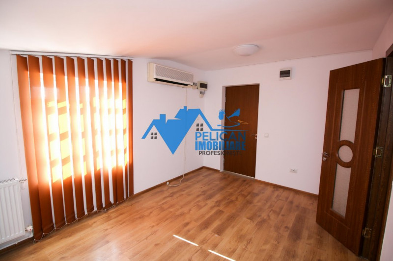 Central, spatiu birouri, renovat