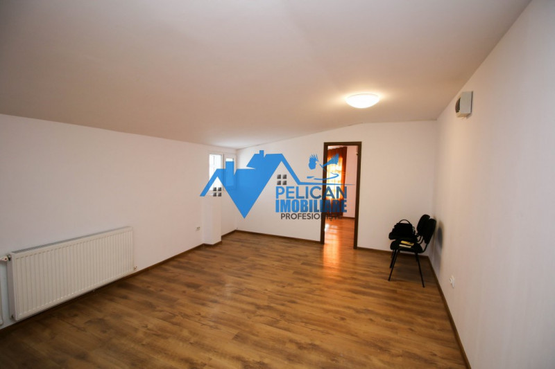 Central, spatiu birouri, renovat