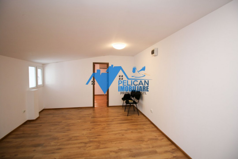 Central, spatiu birouri, renovat