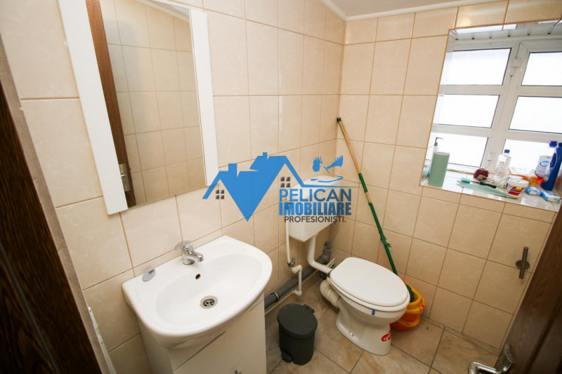 Central, spatiu birouri, renovat