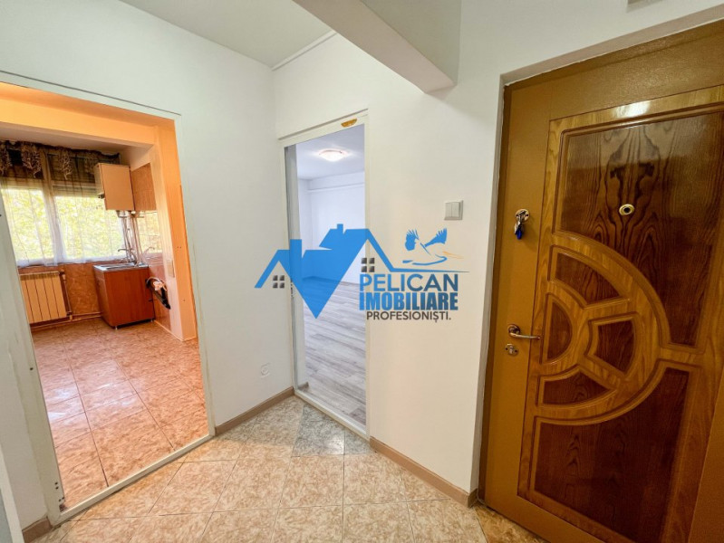 Vest, U-uri, 2 camere, Etaj 3, renovat