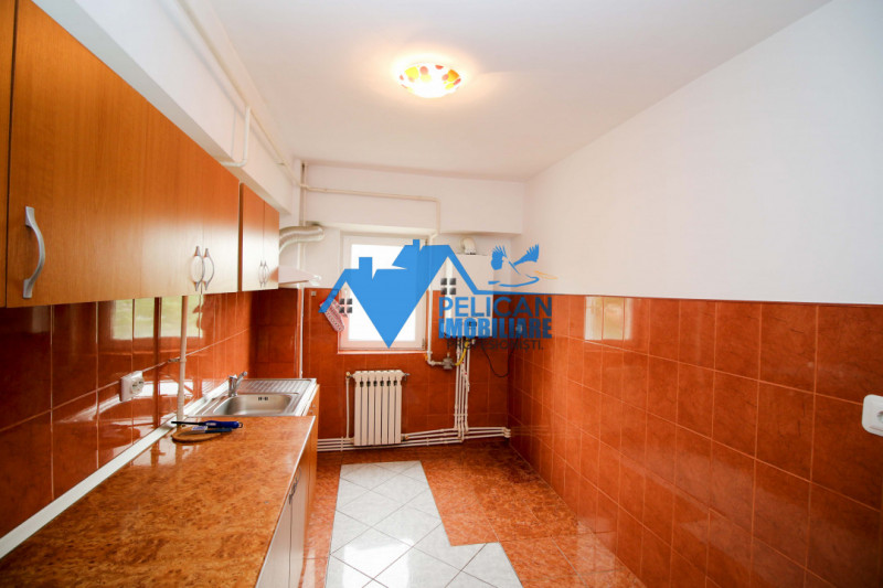 Str. Babadag, 2 camere, Etaj 3, centrala proprie