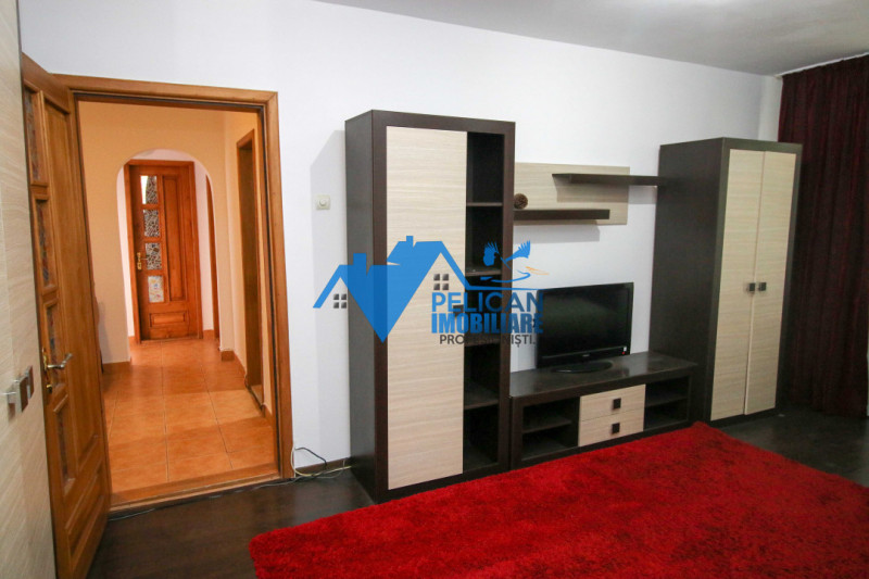 Spitalului, 3 camere, decomandat, renovat, centrala proprie