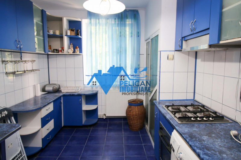 Spitalului, 3 camere, decomandat, renovat, centrala proprie