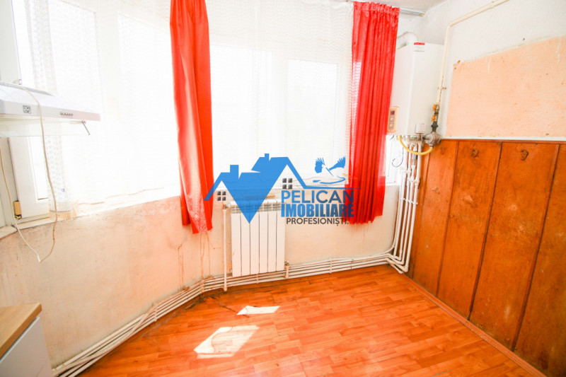 1848 Apartament 3 camere ,Etaj 3, decomandat 