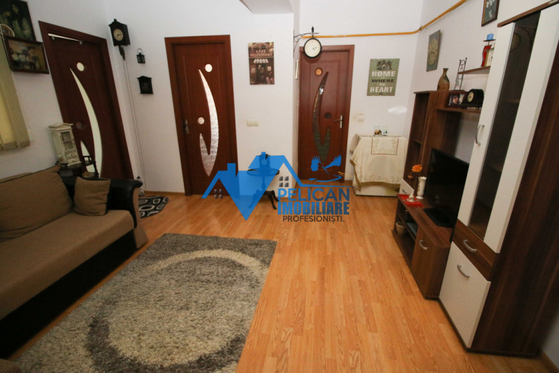 Ultracentral, 3 camere, etaj 2, renovat 