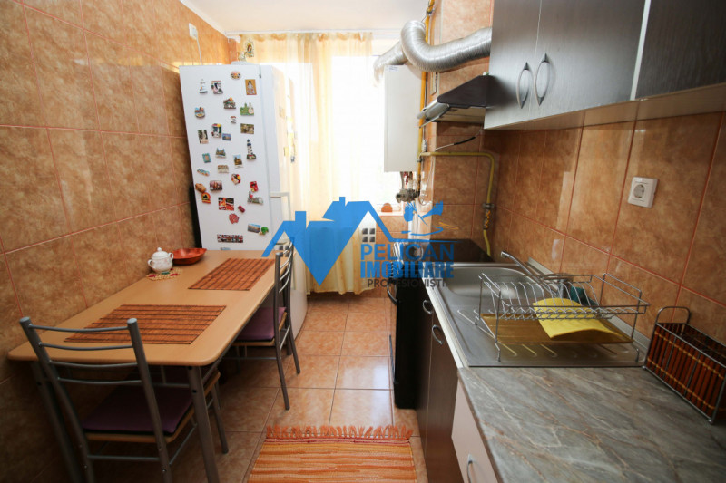 Ultracentral, 3 camere, etaj 2, renovat 