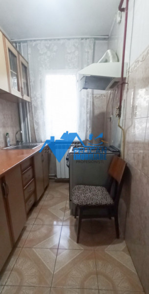 Vest, 2 camere, etaj 1, centrala proprie