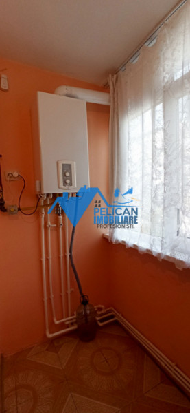 Vest, 2 camere, etaj 1, centrala proprie