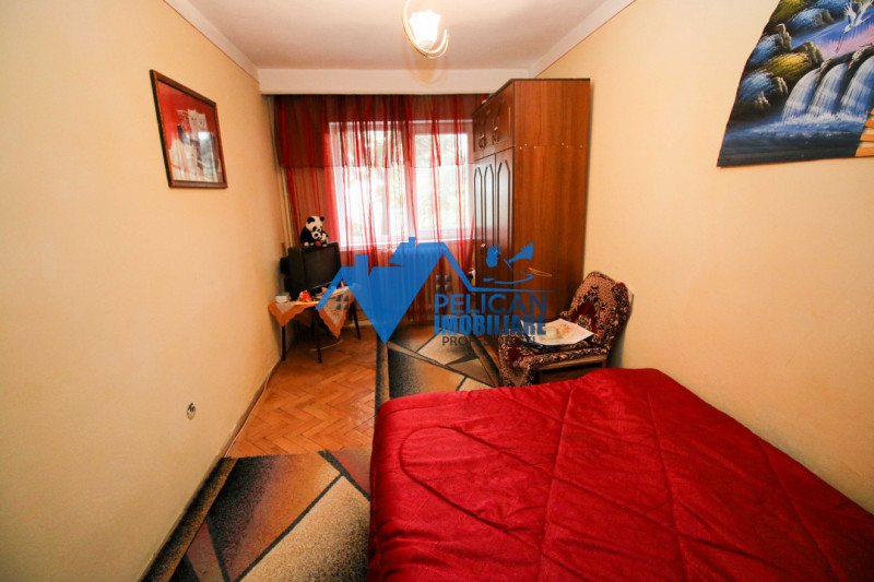 Apartament 3 camere, 60 mp, etaj 2.