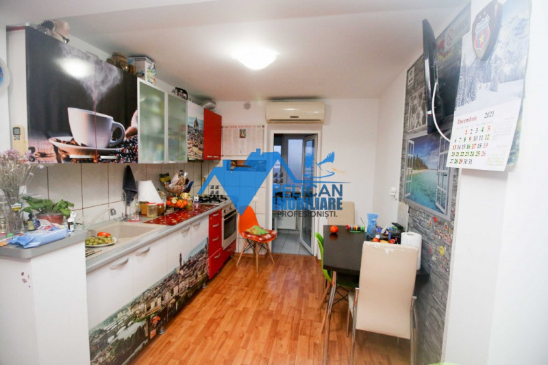 Podgoriilor, 2 camere, decomandat, renovat modern, pod