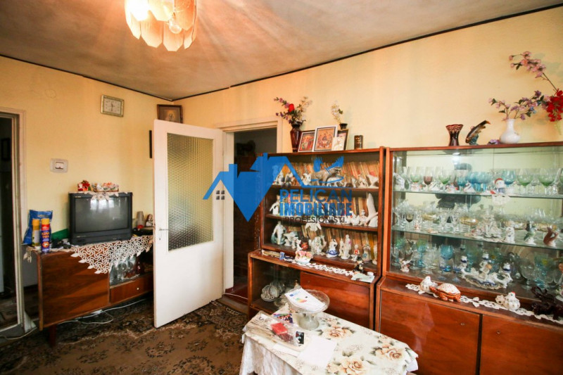 Alunisului, 3 camere, 50 mp plus balcon