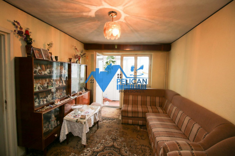 Alunisului, 3 camere, 50 mp plus balcon