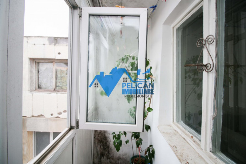 Alunisului, 3 camere, 50 mp plus balcon