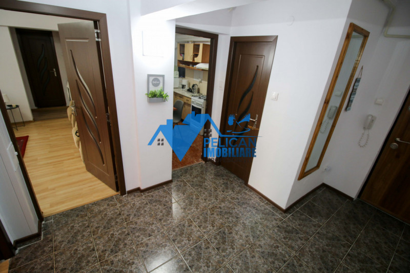 Apartament 3 camere, renovat modern , mobilat si utilat