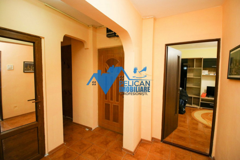Faleza, 4 camere, Etaj 1, centrala proprie, 91 mp