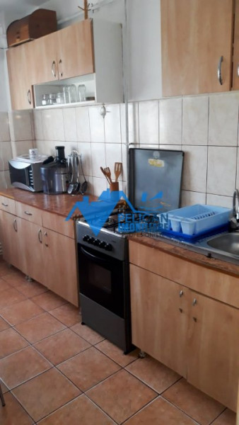 Faleza, 3 camere, decomandat, centrala termica
