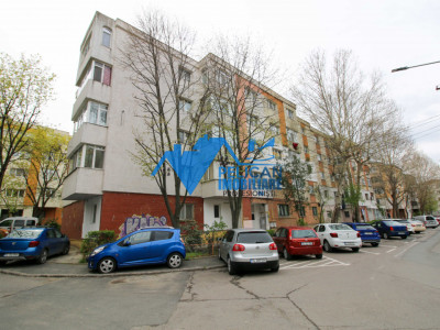 E3, 4 camere, Parter, Decomandat, 80mp