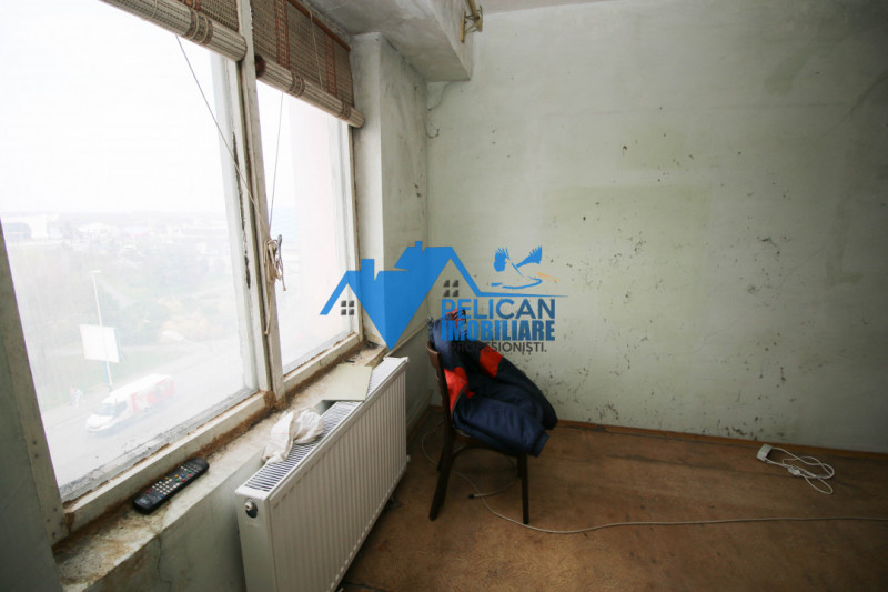 Pelican, 3 camere, decomandat, etaj 3