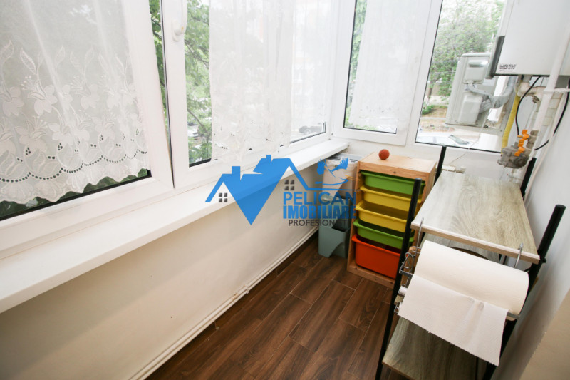 C5, etajul 1, decomandat, 3 camere, renovat