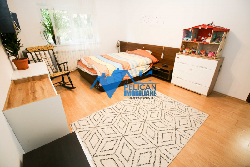 C5, etajul 1, decomandat, 3 camere, renovat