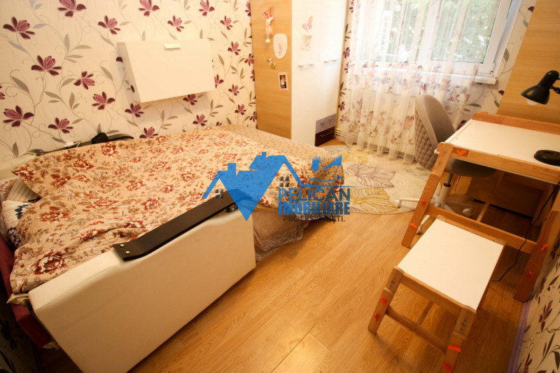 C5, etajul 1, decomandat, 3 camere, renovat