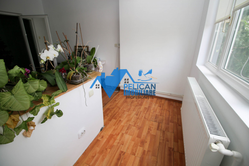 Sabinelor, 3 camere, decomandat ,centrala proprie
