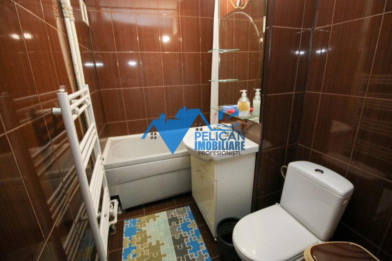 Sabinelor, 3 camere, decomandat ,centrala proprie