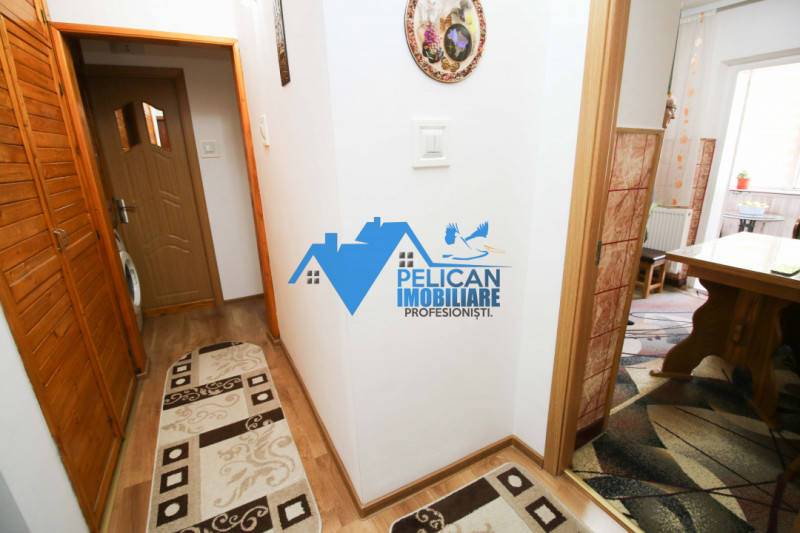 E3, decomandat, 2 camere, etajul 2