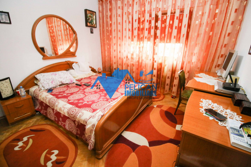 Sabinelor, apartament 2 camere, decomandat 