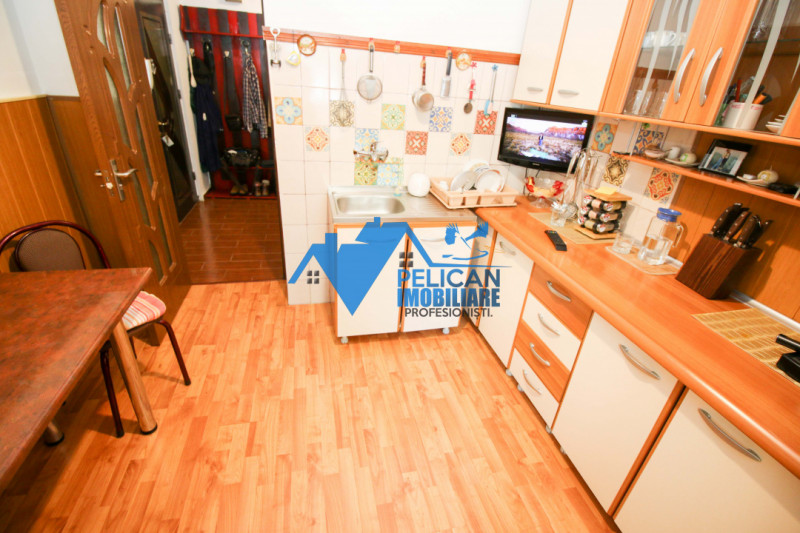 E3, decomandat, 3 camere, renovat