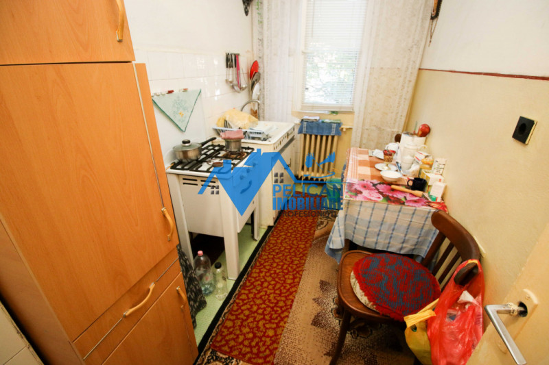 Alunisului, 2 camere, etajul 2