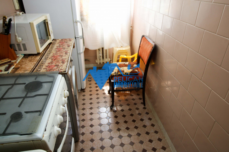 Zona Neptun, Apartament 2 camere, etaj 2