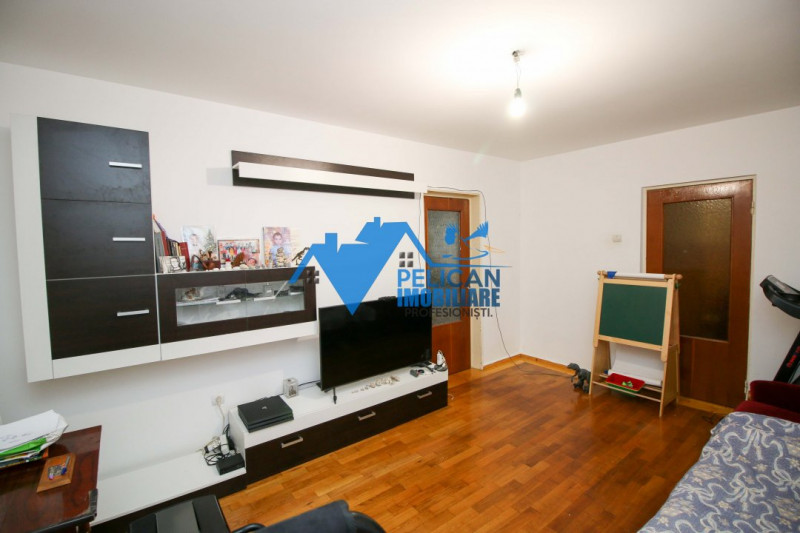 Gavr. Corneliu, 2 camere, Etaj 1, centrala proprie