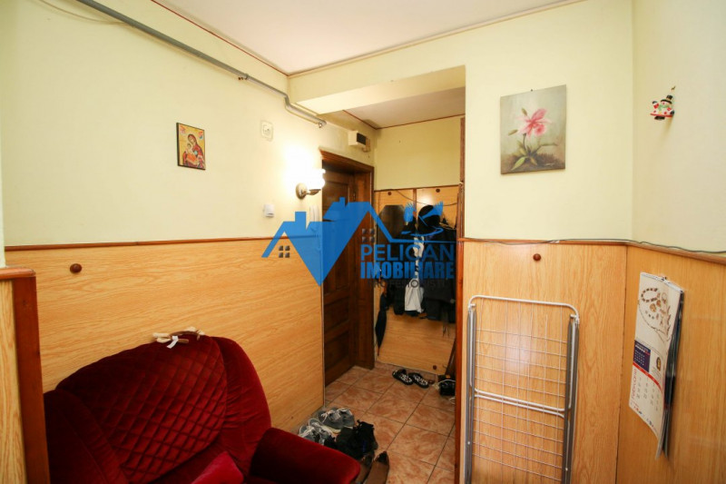 Gavr. Corneliu, 2 camere, Etaj 1, centrala proprie