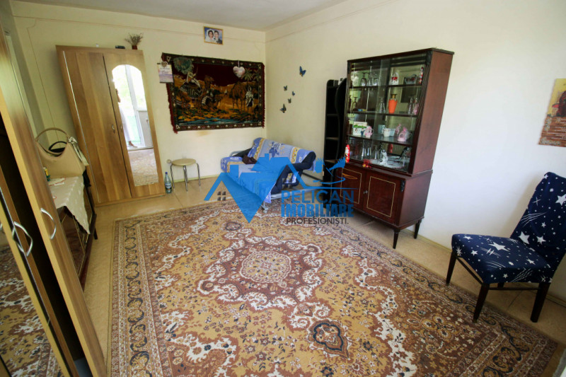 Zona Pelican, 3 camere, decomandat, et 2