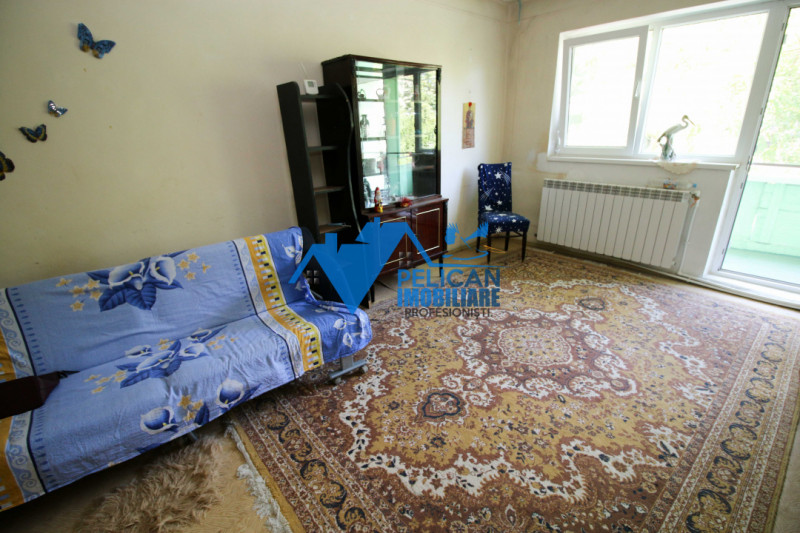 Zona Pelican, 3 camere, decomandat, et 2
