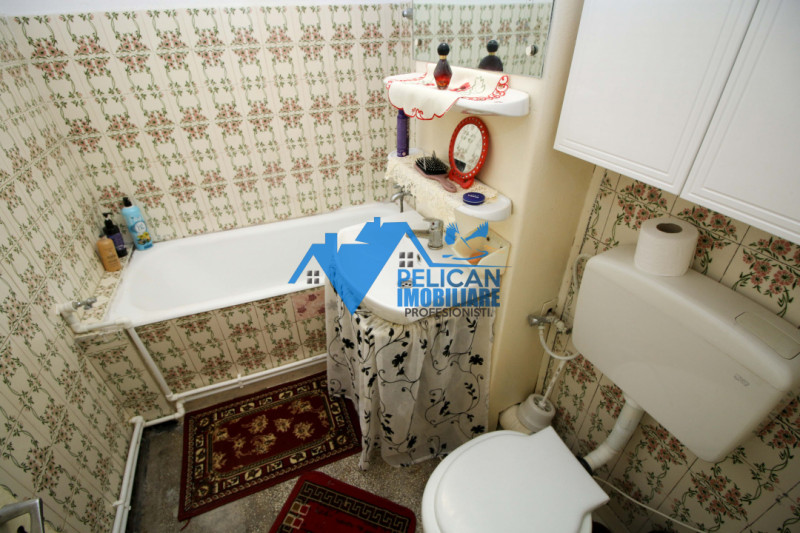 Zona Pelican, 3 camere, decomandat, et 2