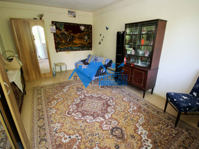 Zona Pelican, 3 camere, decomandat, et 2