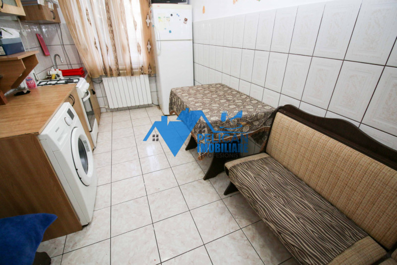 Alunisului, 4 camere, etajul 2, 