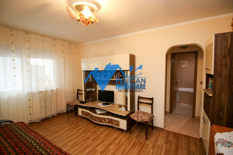 Neptun, 2 camere, Etaj 2, renovat