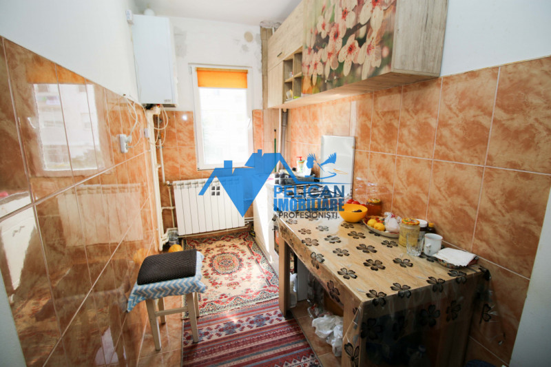 Vest, 2 camere, etaj 1, centrala proprie