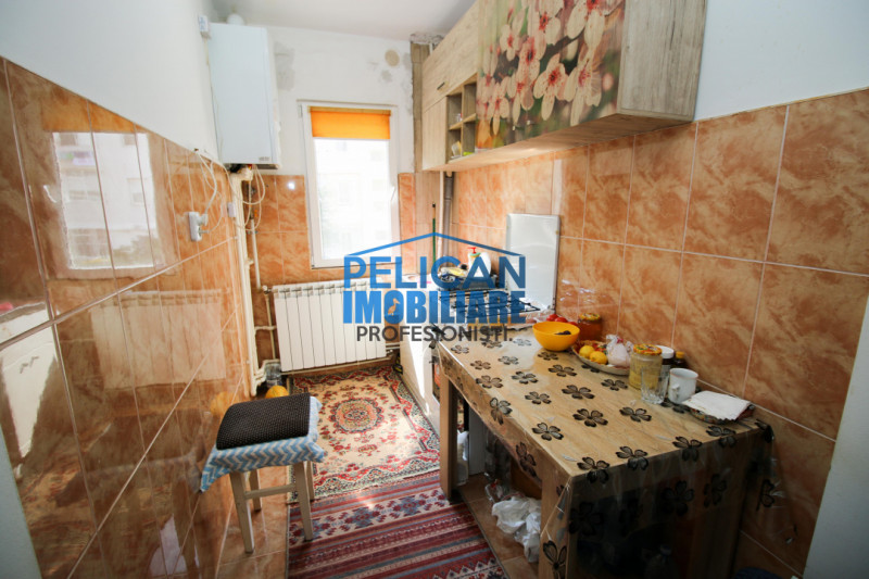 Vest, 2 camere, etaj 1, centrala proprie