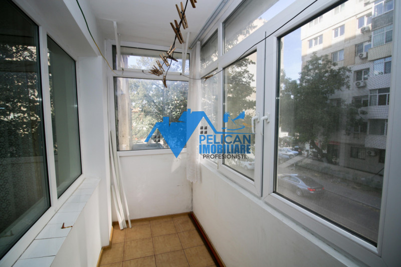 Piața Nouă, 3 camere, Etajul 1, decomandat, centrală proprie