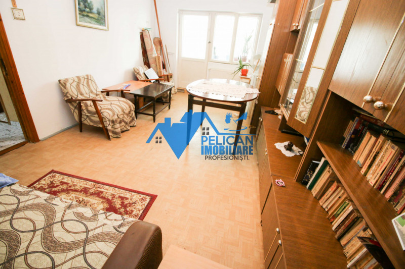 Str. Babadag, 2 camere, decomandat, centrala proprie