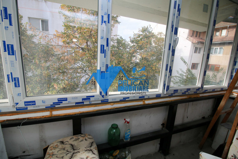 Str. Babadag, 2 camere, decomandat, centrala proprie