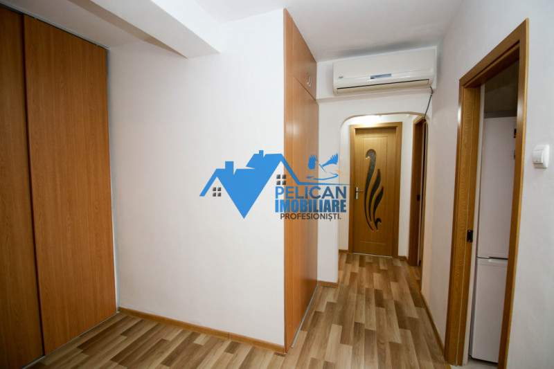 Vest, U-uri, 3 camere, decomandat, renovat