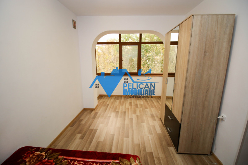 Vest, U-uri, 3 camere, decomandat, renovat