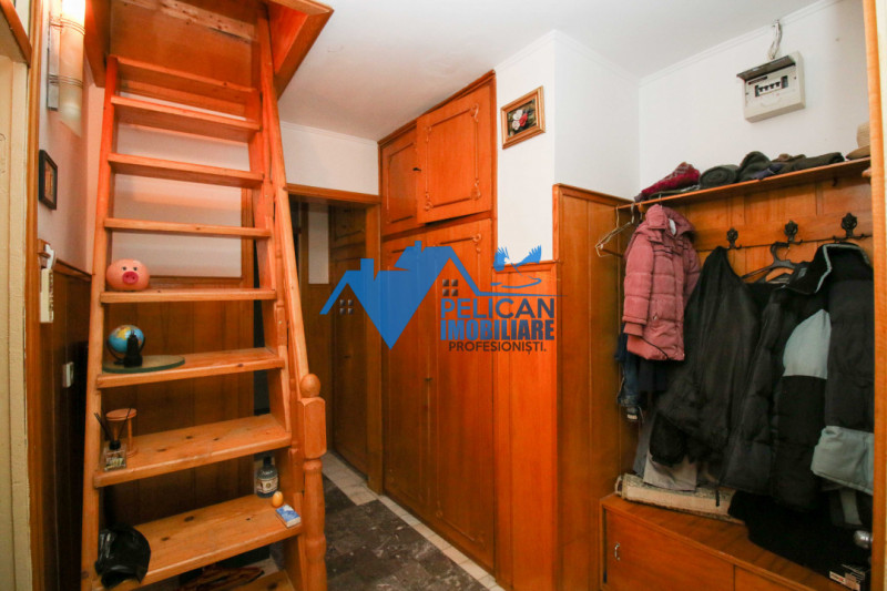 Spitalului, 2 camere, decomandat, centrala proprie