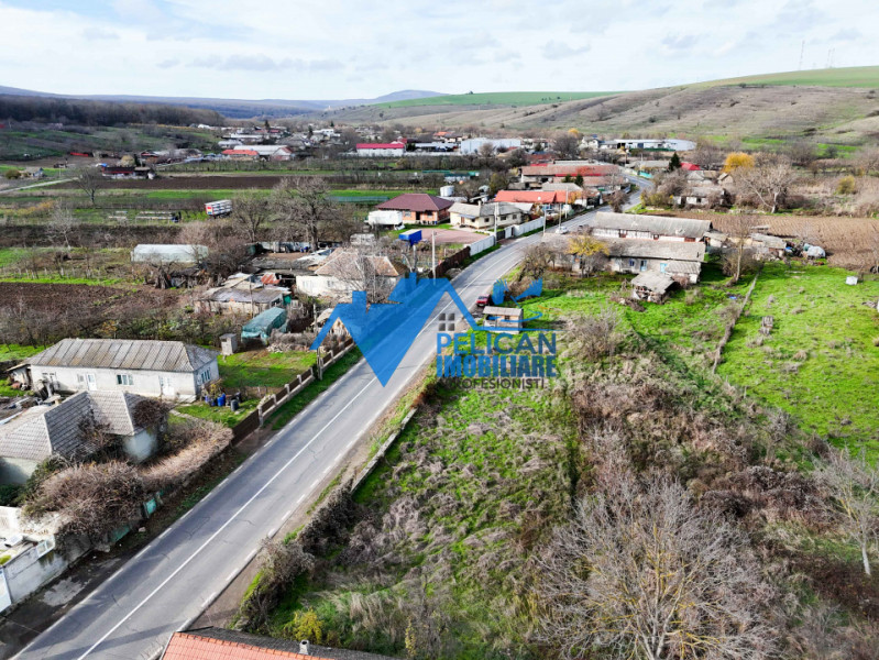 Casa cu teren in CIUCUROVA - 3317MP - la drumul National